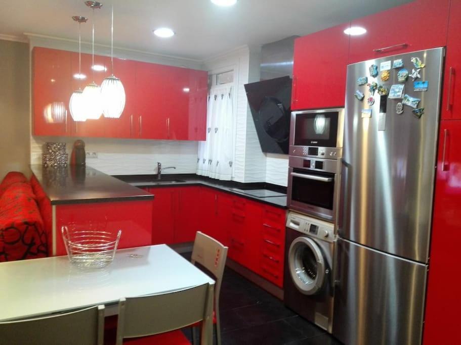 Piso Muy Bonito En Zona Tranquila Appartement Bermeo Buitenkant foto