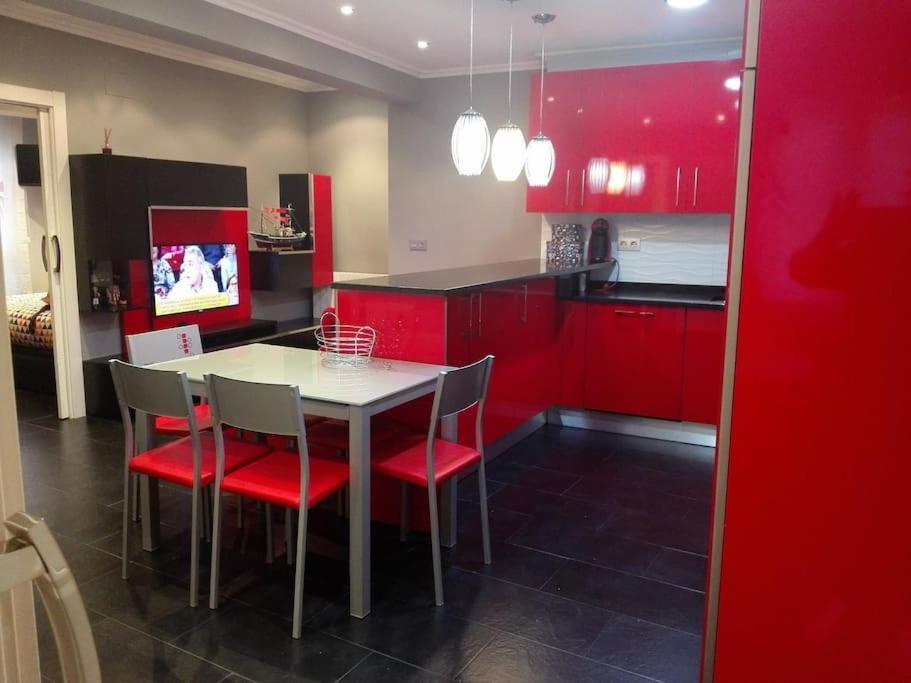 Piso Muy Bonito En Zona Tranquila Appartement Bermeo Buitenkant foto